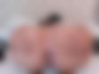 Mia Thompson's Live Sex Cam Show