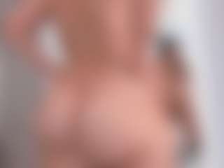 Mia Thompson's Live Sex Cam Show