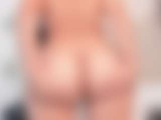 Live cam show with Mia Thompson - Joi on Mixed Magazine Live
