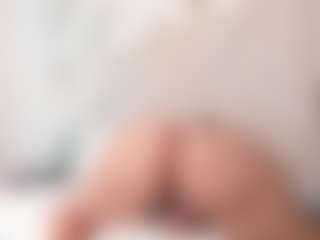 Live cam show with Mia Thompson - Red Hair Young Adult on TeamSkeetLive