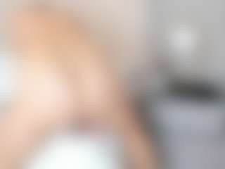 Mia Thompson's Live Sex Cam Show