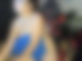 Live cam show with Missclouud - Tease Ebony on Dare Cams | colombia