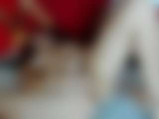 Live cam show with Missclouud - Lovense Petite on chickslive.net