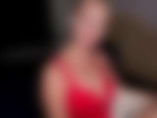 Overshine MILF webcam performer live streaming