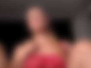 Overshine MILF webcam performer live streaming