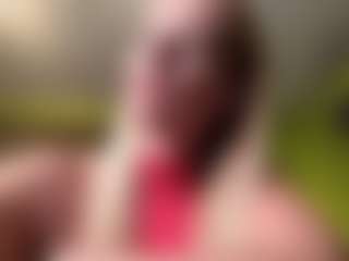 Live cam show with Overshine - Joi on chickslive.net