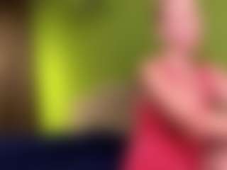Overshine MILF webcam performer live streaming