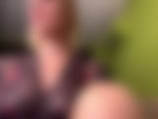 Live cam show with Overshine - Blonde Hair Middle Aged on nudelive.tv