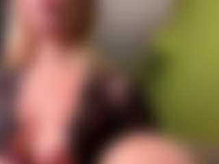 Live cam show with Overshine - Blue Eyes on Fit Hotties