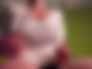 Live cam show with Overshine - Blonde Hair Middle Aged on friskycurves.com