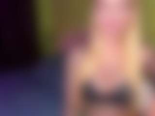Live cam show with Overshine - Middle Aged on Camsoda