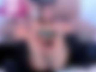 Live cam show with Queen-emma - Drinking on Stripli.com