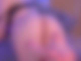 Live cam show with RemyLarson - Blue Eyes on slutload