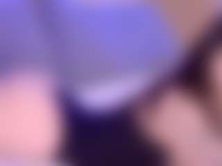 Live cam show with RemyLarson - Blue Eyes on Camsoda