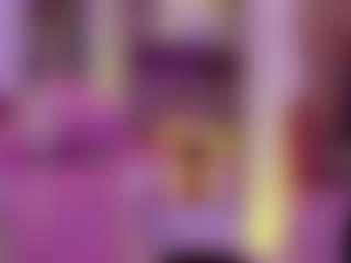 Live cam show with Sophi Bunny - Shredded on Camsoda