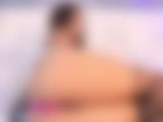Live cam show with VanesaGuzman - Striptease on Uber Horny
