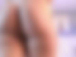 Live cam show with VanesaGuzman - Striptease on Camsoda