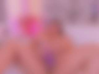 Live cam show with Violet-Lover - Flashing on Milfs Live