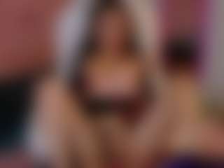 ZaraLuux's Live Sex Cam Show