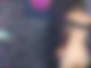 Live cam show with ZaraLuux - Average on TeamSkeetLive