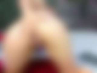 Live cam show with ZaraLuux - Curvy Small Tits on hotwifechat.live