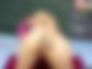Live cam show with ZaraLuux - Petite on xxxlivecams.org