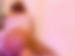 Live cam show with Zendayaa - Ebony Petite on Camsoda