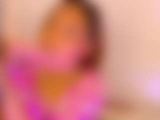 Live cam show with Zendayaa - Black Petite on Dolls Live