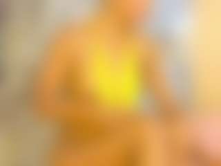 Live cam show with Zendayaa - Black Petite on intimatelivegirls.com