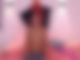 Live cam show with Zendayaa - Spank Black on Camsoda
