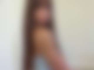 Live cam show with Marnera - Petite Teen (18+) on mypornchat.com