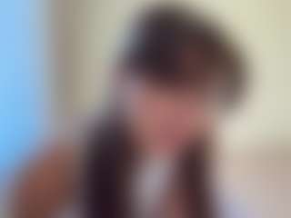 Spettacolo in cam dal vivo con Marnera - Young Adult su Camsoda
