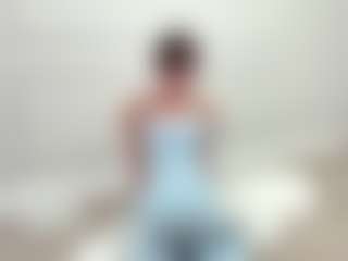 Live cam show with Marnera - Deepthroat on CamwithHer