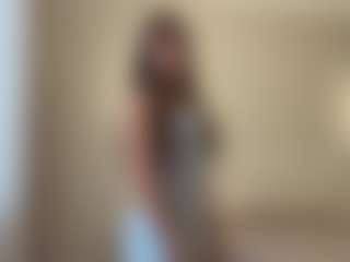 Live cam show with Marnera - Petite on camgirlchat.live