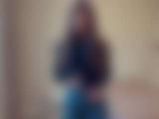 Live-Cam-Show mit Marnera - Domination auf Camsoda