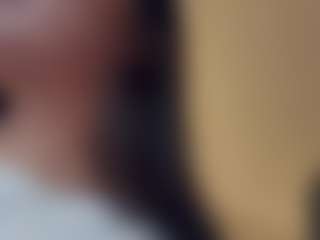 Live cam show with Marnera - Flirty on TeamSkeetLive