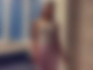 Live cam show with Marnera - Toes on Dolls Live
