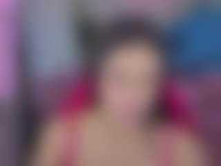 Isabella444-T's Live Sex Cam Show