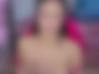 Live cam show with Isabella444-T - Gamer BBW on Hubzter Live