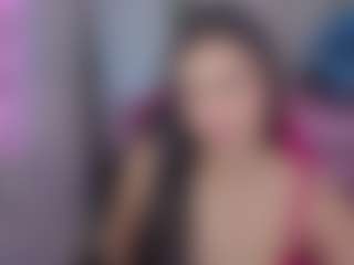 Isabella444-T's Live Sex Cam Show
