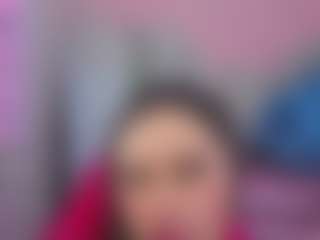Isabella444-T's Live Sex Cam Show