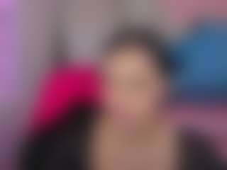 Isabella444-T's Live Sex Cam Show