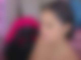 Isabella444-T's Live Sex Cam Show