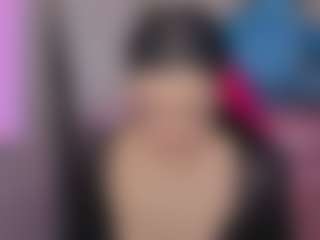 Isabella444-T's Live Sex Cam Show