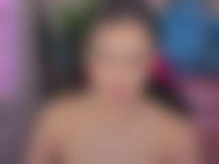 Isabella444-T's Live Sex Cam Show