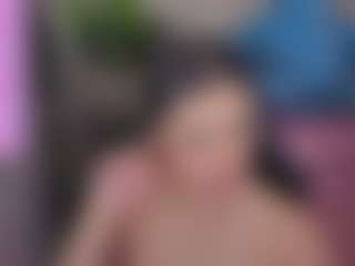 Isabella444-T's Live Sex Cam Show