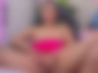 Isabella444-T's Live Sex Cam Show