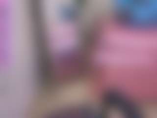 Isabella444-T's Live Sex Cam Show