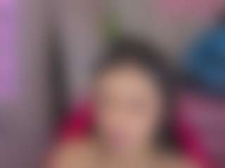 Isabella444-T's Live Sex Cam Show