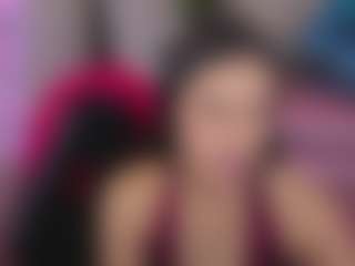 Isabella444-T's Live Sex Cam Show